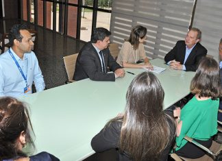 Chineses apresentam ao governador Mauro Carlesse projeto para criar rota aérea comercial entre Palmas e Xangai