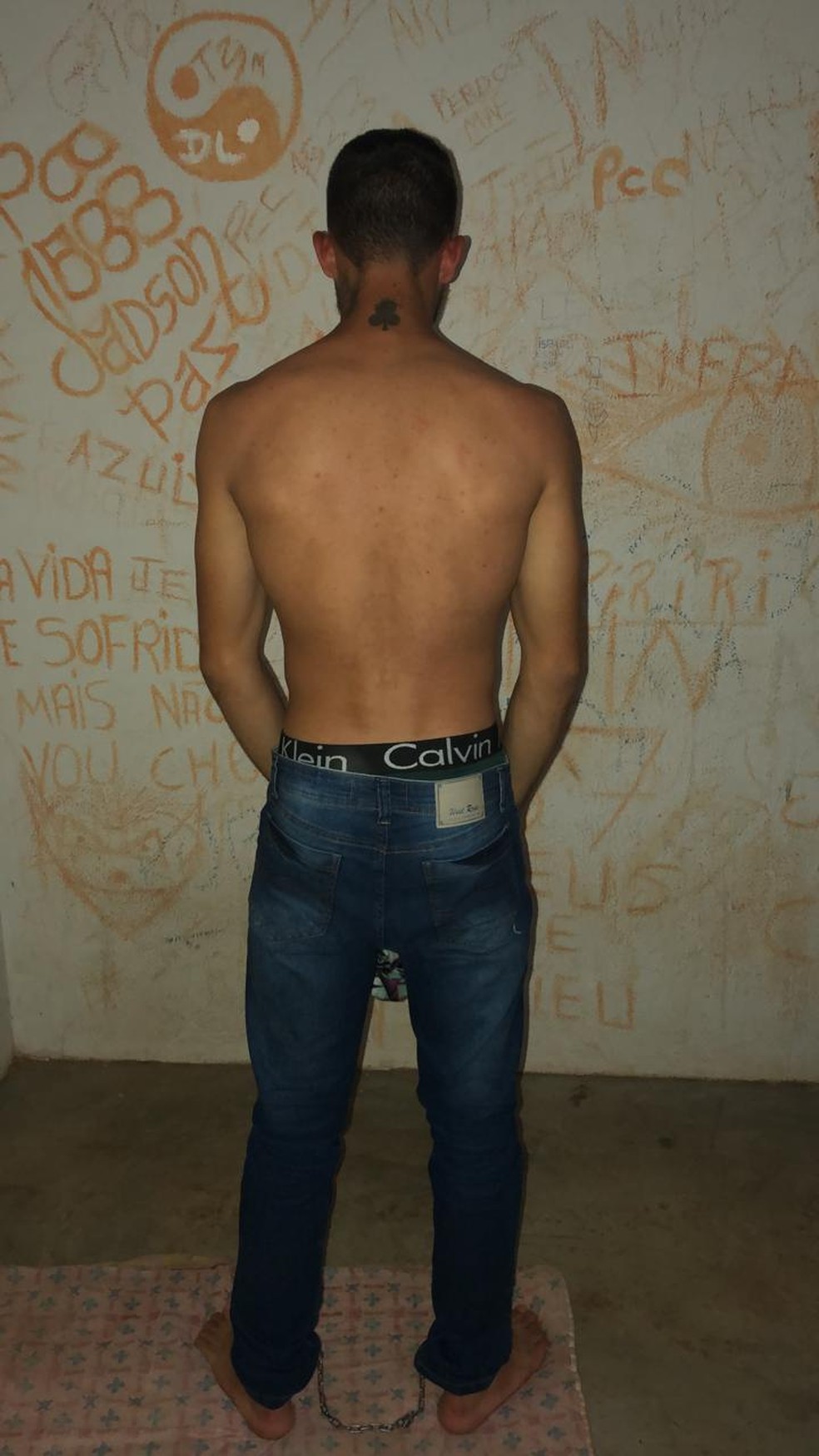 Suspeito foi preso pela Polícia Militar — Foto: Divulgação