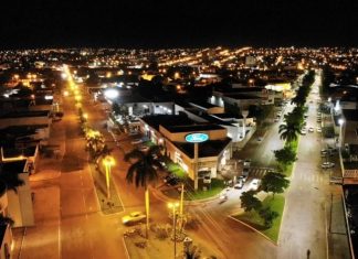Após dar carona para pessoas em bar homem é atacado com caneta e tem o carro roubado