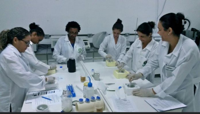 Equipamentos-e-insumos-vC3A3o-aumentar-a-capacidade-de-fazer-exames-da-Covid-19