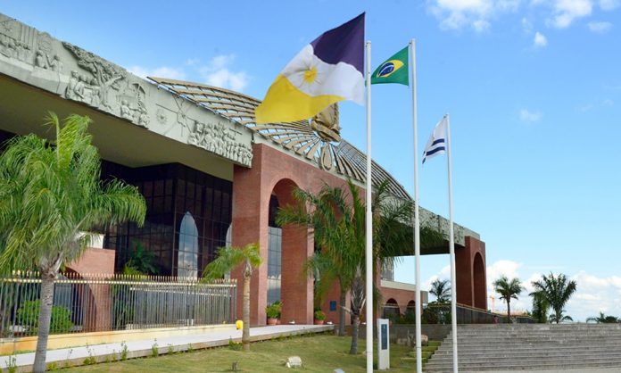 Governo do Tocantins paga salários dos servidores nesta sexta-feira, Dia do Trabalhador