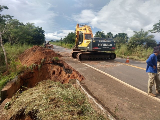 Trecho da BR-153 próximo de Colinas segue parcialmente interditado para reparos