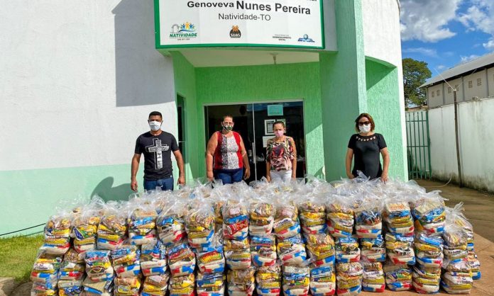 Foto-2-Cras-de-Natividade-recebendo-as-cestas-para-a-populaC3A7C3A3o-vulnerC3A1vel-Governo-do-Tocantins