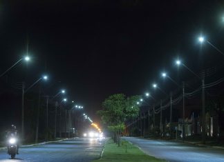 Moradores do Aureny III são os primeiros contemplados com nova etapa de modernização da iluminação pública de Palmas