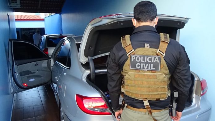 VeC3ADculo-apreendido-na-casa-de-suspeito-em-TocantinC3B3polis