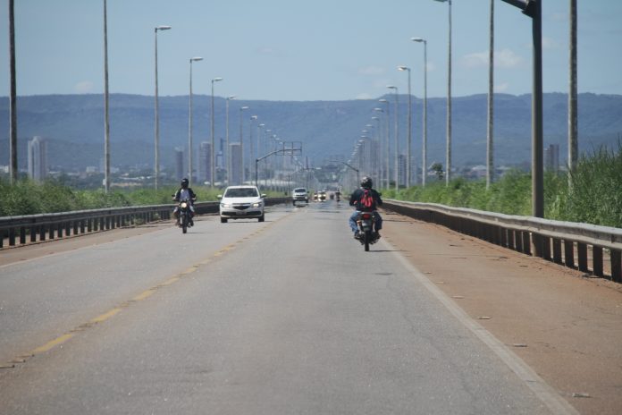 Governo do Tocantins vai realizar a revitalização da sinalização horizontal e vertical da Ponte da Amizade e da Integração em julho