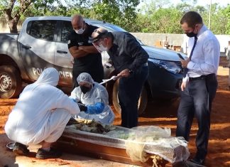 Para esclarecer morte, Polícia Civil realiza exumação de corpo de homem sepultado em Rio dos Bois