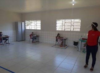 Volta as aulas nas escolas da zona urbana de Araguaína será com nove cadeiras por sala e sem intervalos