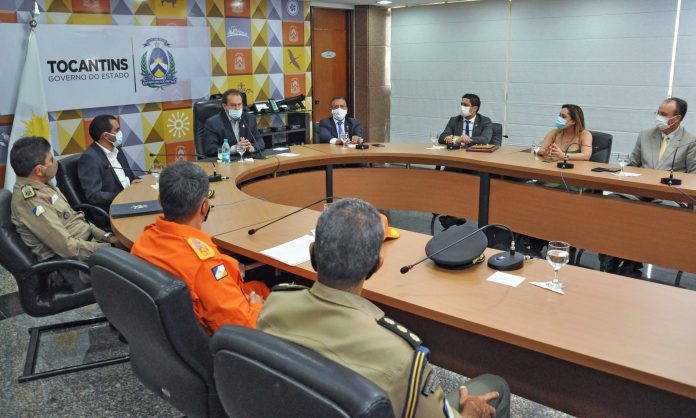 Em evento comemorativo ao Dia do Soldado, governador Mauro Carlesse autoriza contratação de empresa para concurso público da Polícia Militar
