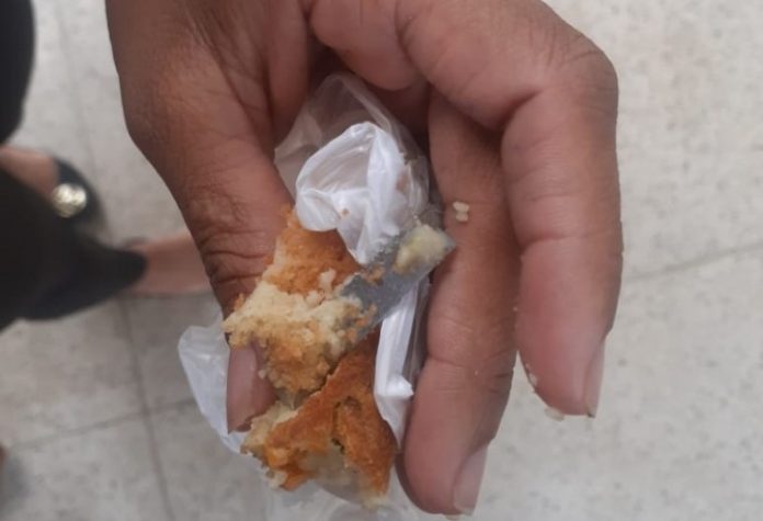 Inquérito aprofunda investigação sobre lâmina dentro de torta servida em hospital público