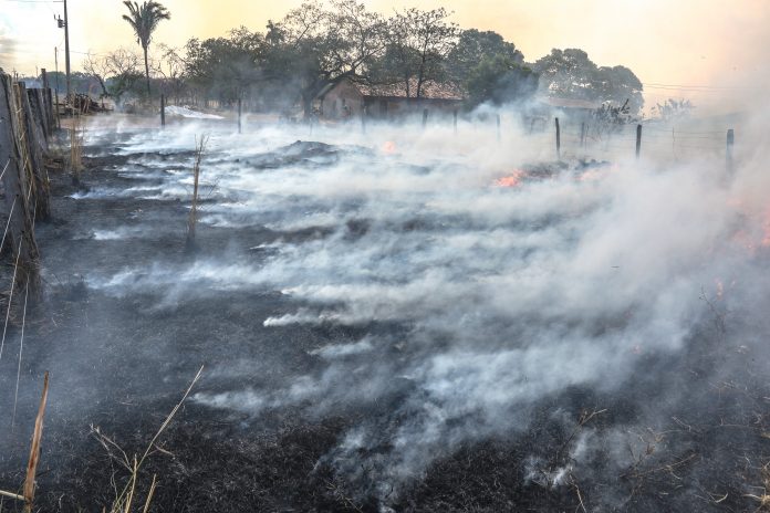 Militares e brigadistas vão a Taquaruçu para 18º dia de combate aos incêndios florestais