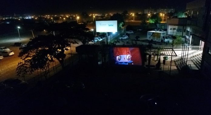 Sesc realiza em estacionamento o CineSesc Drive-In em Palmas