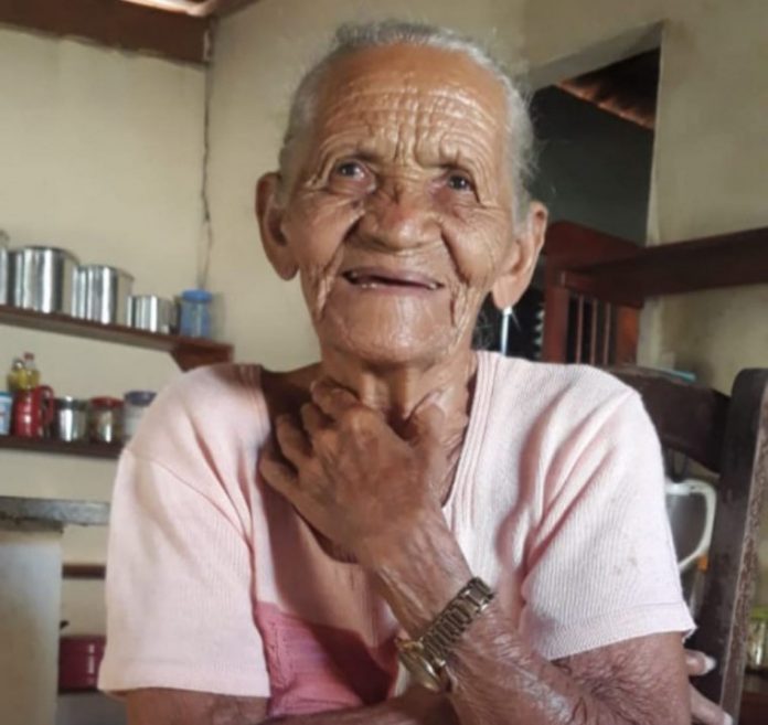 Idosa de 81 anos morre após ser atropelada por caminhão em marcha ré em Araguaína