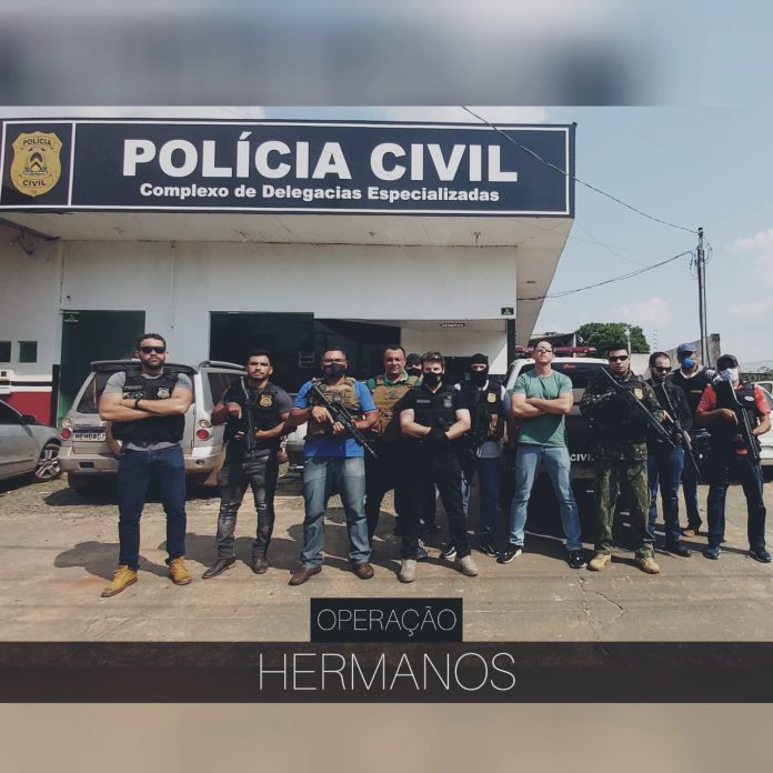 Operação da Polícia Civil em Araguaína resulta em prisões, resgate de um cachorro e na apreensão de objetos e dinheiro