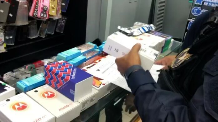 Receita Federal cumpre mandado de busca e apreensão em loja de Palmas