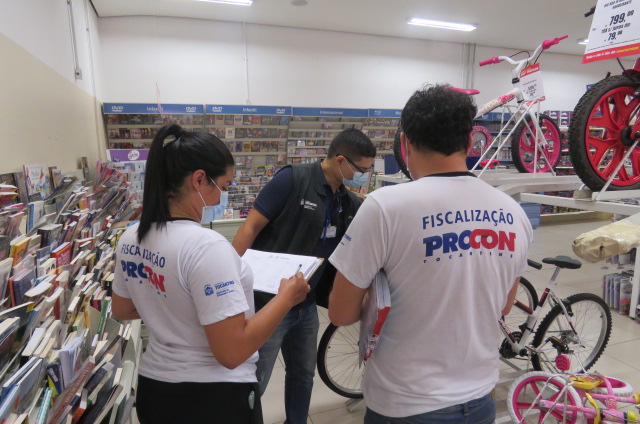 Propaganda enganosa e ausência de preço leva o Procon Tocantins a autuar quatro estabelecimentos durante a Black Friday