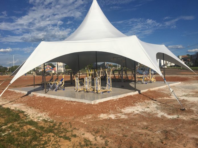 Com projeto em andamento, frequentadores da Praia da Graciosa devem manter distância segura de trecho em obra