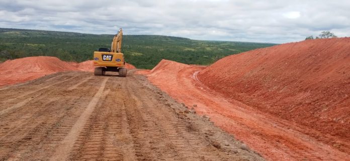 Governo do Tocantins realiza manutenção na T0-040, entre Almas e Pindorama