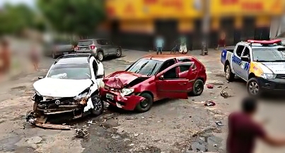 Após provocar acidente de trânsito e agredir policiais, homem alterado é preso pela PM em Xambioá