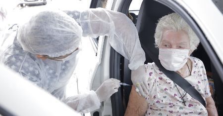 Gurupi realizará drive thru para aplicação da segunda dose da vacina contra covid-19 nos idosos