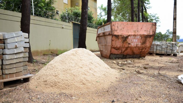 Antes de iniciar uma obra em casa, saiba para onde direcionar restos de construção em Palmas
