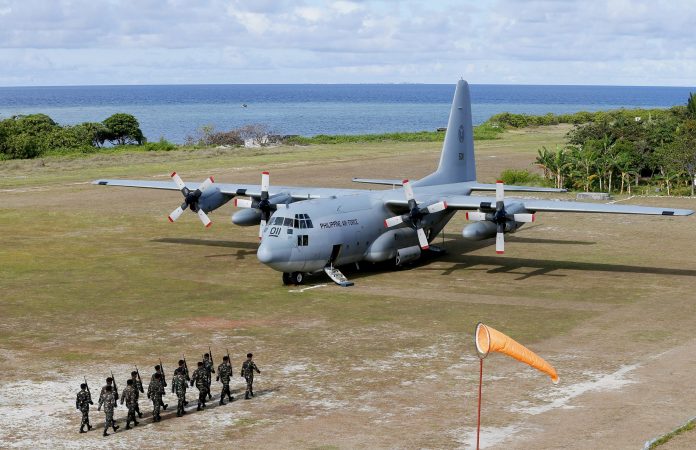 Sobreviventes saltaram de avião antes de explosão nas Filipinas