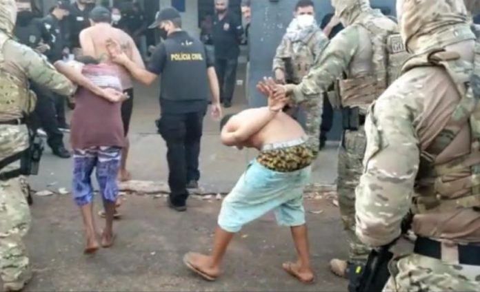 Cinco são presos por série de assassinatos e polícia diz que crimes são disputa entre facções