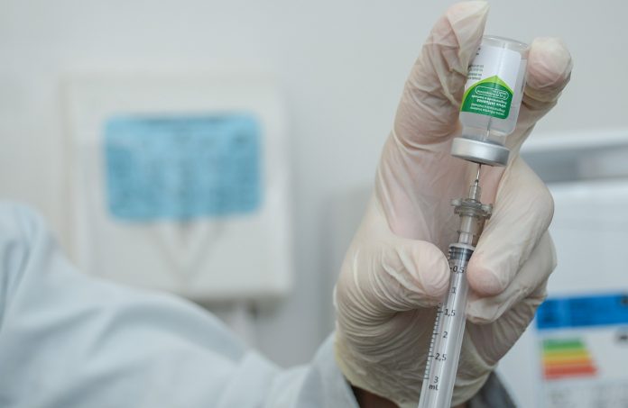 Vacinação contra gripe é liberada para toda população e está disponível em 25 locais de Palmas