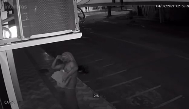 Homem é preso após ser flagrado tentando quebrar vitrine de loja em Gurupi