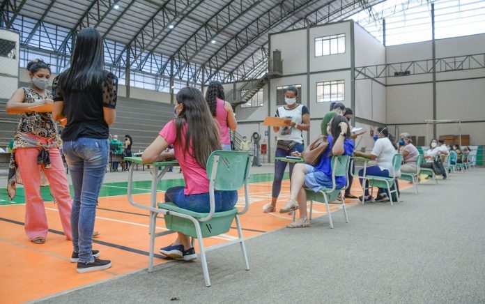 Palmas terá mutirão de vacinação contra Covid em pessoas com mais de 45 anos; agendamento está aberto