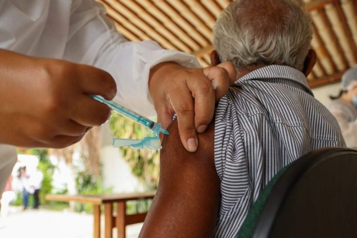 Tocantins espera receber mais de 50 mil doses de vacinas no fim de semana
