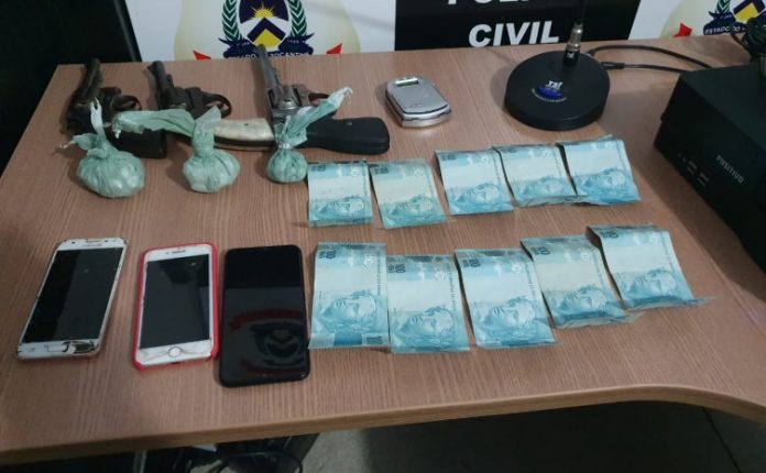 Quadrilha é presa ao ser flagrada com revólveres e drogas em Miracema do Tocantins
