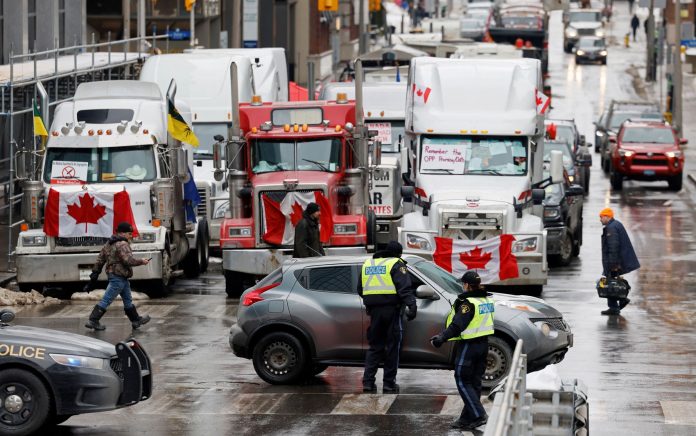 2022-02-10t170325z-1784683315-rc23hs9sbz26-rtrmadp-3-health-coronavirus-canada-trucking-2
