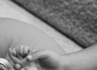 Kylie Jenner dá a luz seu segundo filho com Travis Scott