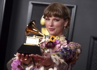 Redação do Enem 2021 que cita Taylor Swift viraliza, mas é fake: ‘fiz só uma brincadeira; na verdade, citei Aristóteles’, diz autor do texto