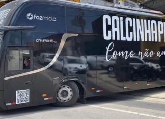 Ônibus da Banda Calcinha Preta tem nova marca em homenagem à Paulinha Abelha