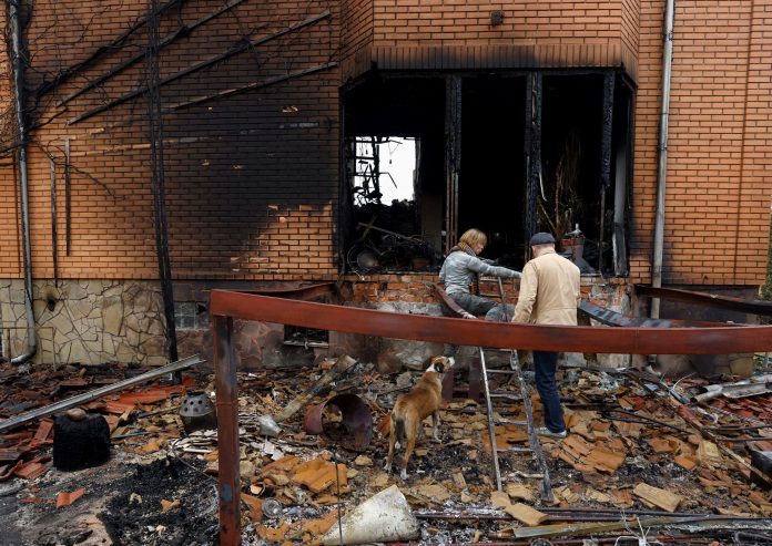 2022-04-01t190644z-781138168-rc2bet9rj92l-rtrmadp-3-ukraine-crisis-siege-of-dmytrivka-scaled