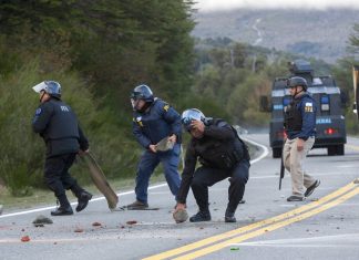 Líder indígena mapuche que era procurado no Chile é preso na Argentina