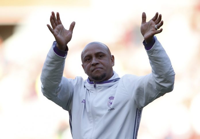 2017-03-25t170315z-133462995-mt1aci14770177-rtrmadp-3-soccer-englandliverpool-real-legends