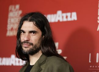 Quem é Óliver Laxe, diretor que disse que brasileiros votariam em um sapato no Oscar