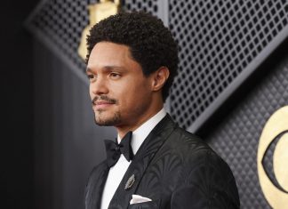 Trump critica Grammy e ameaça processar apresentador do prêmio por piada sobre Epstein