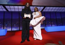 Diretor de ‘Sirat’, que disputa Oscar com ‘O Agente Secreto’, se desculpa após ironizar votos brasileiros na Academia