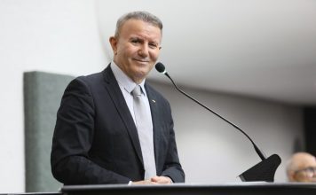 Prefeito de Palmas, Eduardo Siqueira, é submetido a cirurgia cardíaca e segue internado na UTI