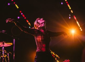 Hayley Williams, vocalista do Paramore, anuncia o primeiro show solo em São Paulo