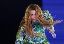 Sob a lua de Copacabana, Shakira reúne sua alcateia em noite histórica