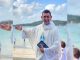 Padre do TO chama atenção nas redes sociais pelo bom-humor e danças divertidas