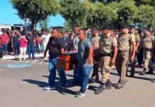 Militares prestam homenagem a policial que morreu após sofrer queimaduras ao fritar peixe; VÍDEO