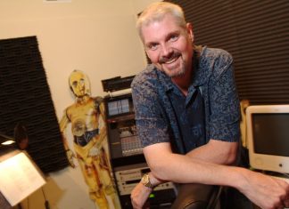 Tom Kane, dublador em ‘Star Wars’ e ‘As Meninas SuperPoderosas’, morre aos 64 anos, diz site