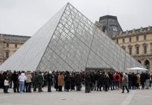 Museu do Louvre está ‘no limite’, alerta novo presidente