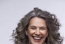 Simone busca renovação em show que estreará em agosto com arranjos e direção musical de Ana Frango Elétrico